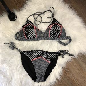 Xhilaration 2 Piece bathing Suit Sz M